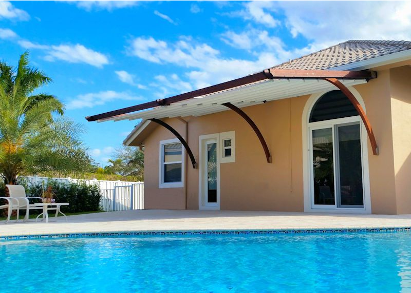 Arko Pergotenda Retractable Awning - Private Residence - Miami, FL
