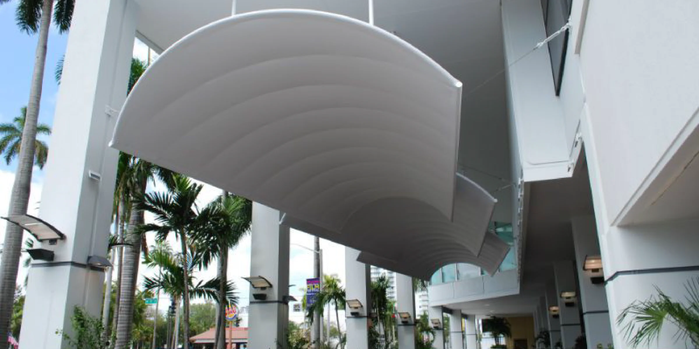 Commercial Canopy Structures - Hilton Downtown Miami