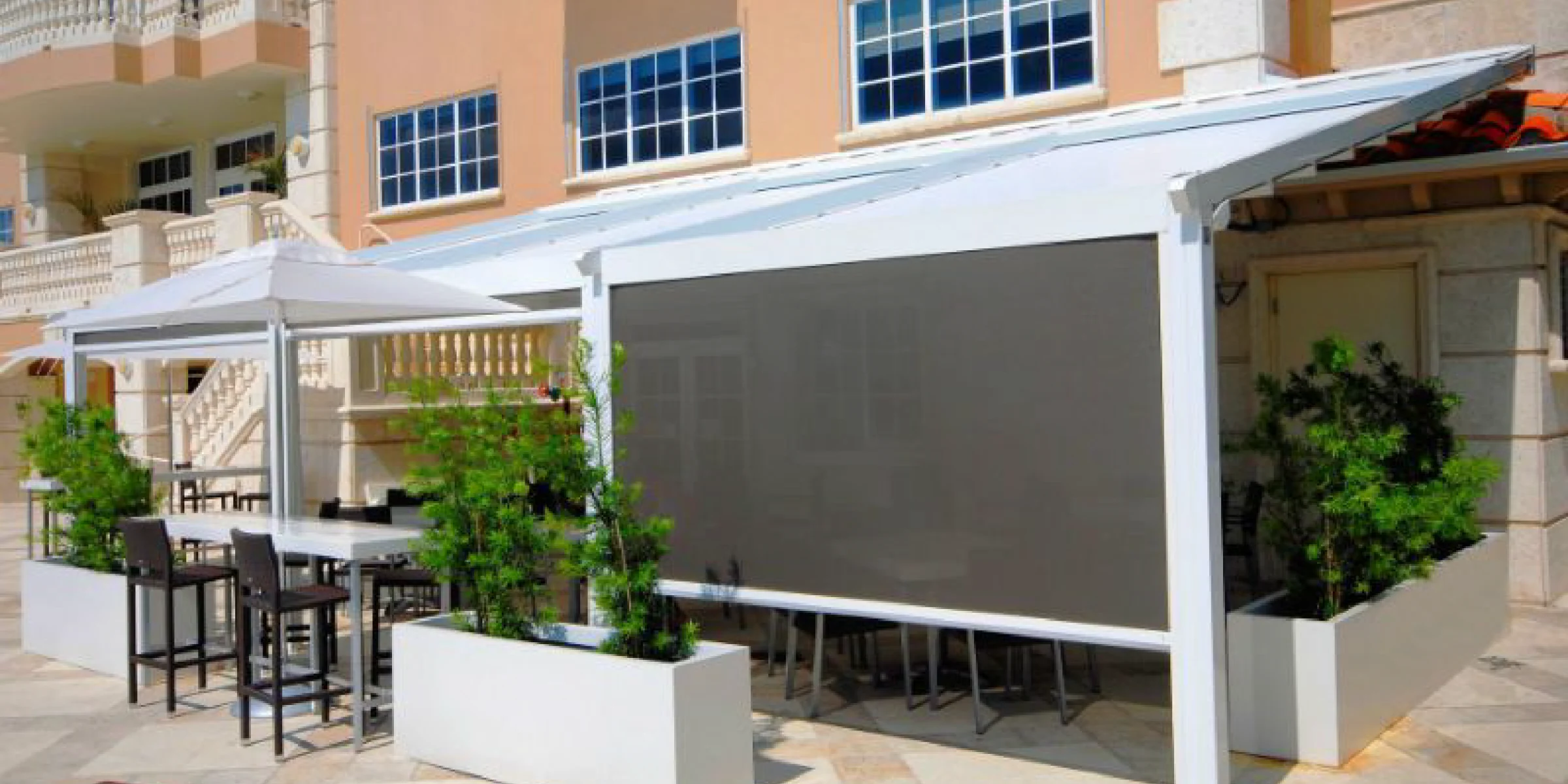 Retractable Canopy - Blue Green Diamond - Miami Beach, FL