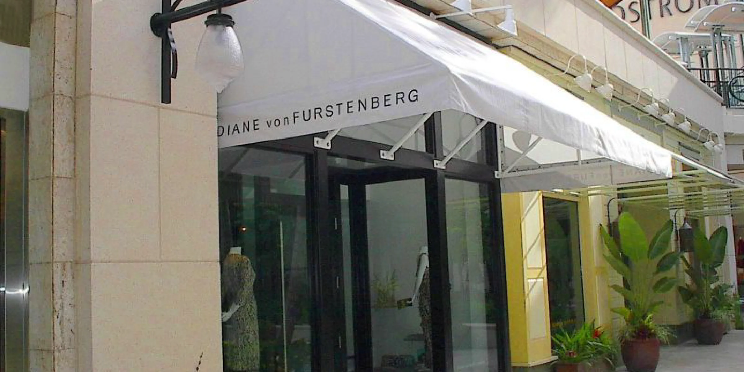 Commercial-Awning-Retail-Diane-Von-Furstenberg-pencil Commercial Awning - Retail