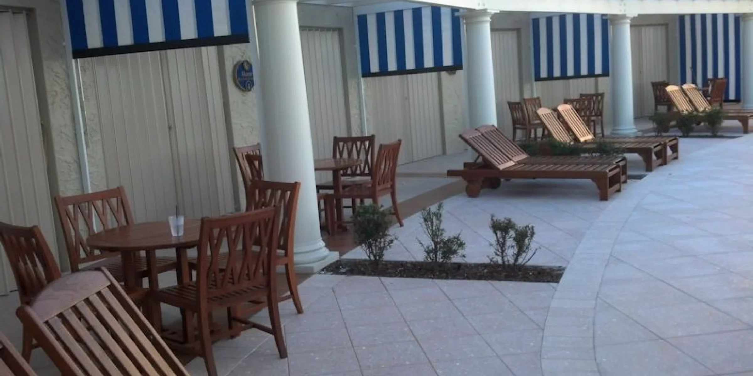 Drop-down Titan Screens - The Breakers Hotel - Palm Beach, FL